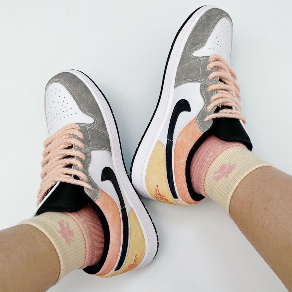 NIKE Air Jordan 1 Low Dunks in Fight Club